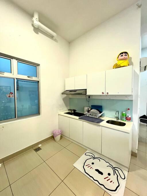 B1610 Austin Height Crayon Shin Chan By Apartment
