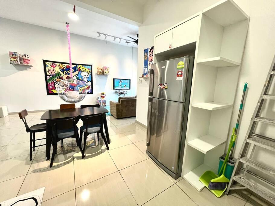 Apartment B1610 Austin Height Crayon Shin Chan By *