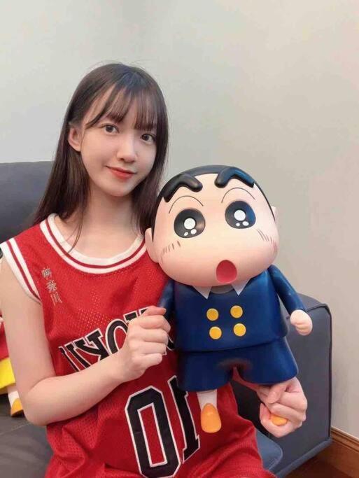 B1610 Austin Height Crayon Shin Chan By